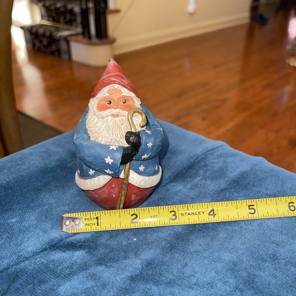 Santa Statue Figurine Patriotic Father Christmas Holds Cane. - Picture 5 of 5